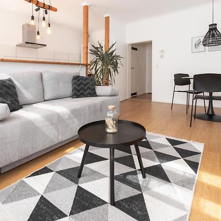 Koje Drei I Zentrales Apartment Mit Parkplatz Bremerhaven Exteriör bild